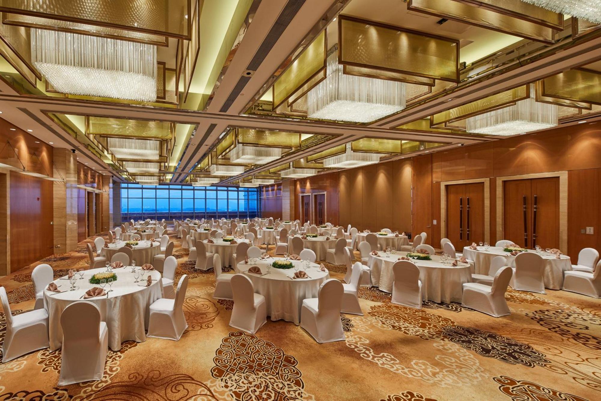 The Westin Nanjing Xuanwu Lake Экстерьер фото
