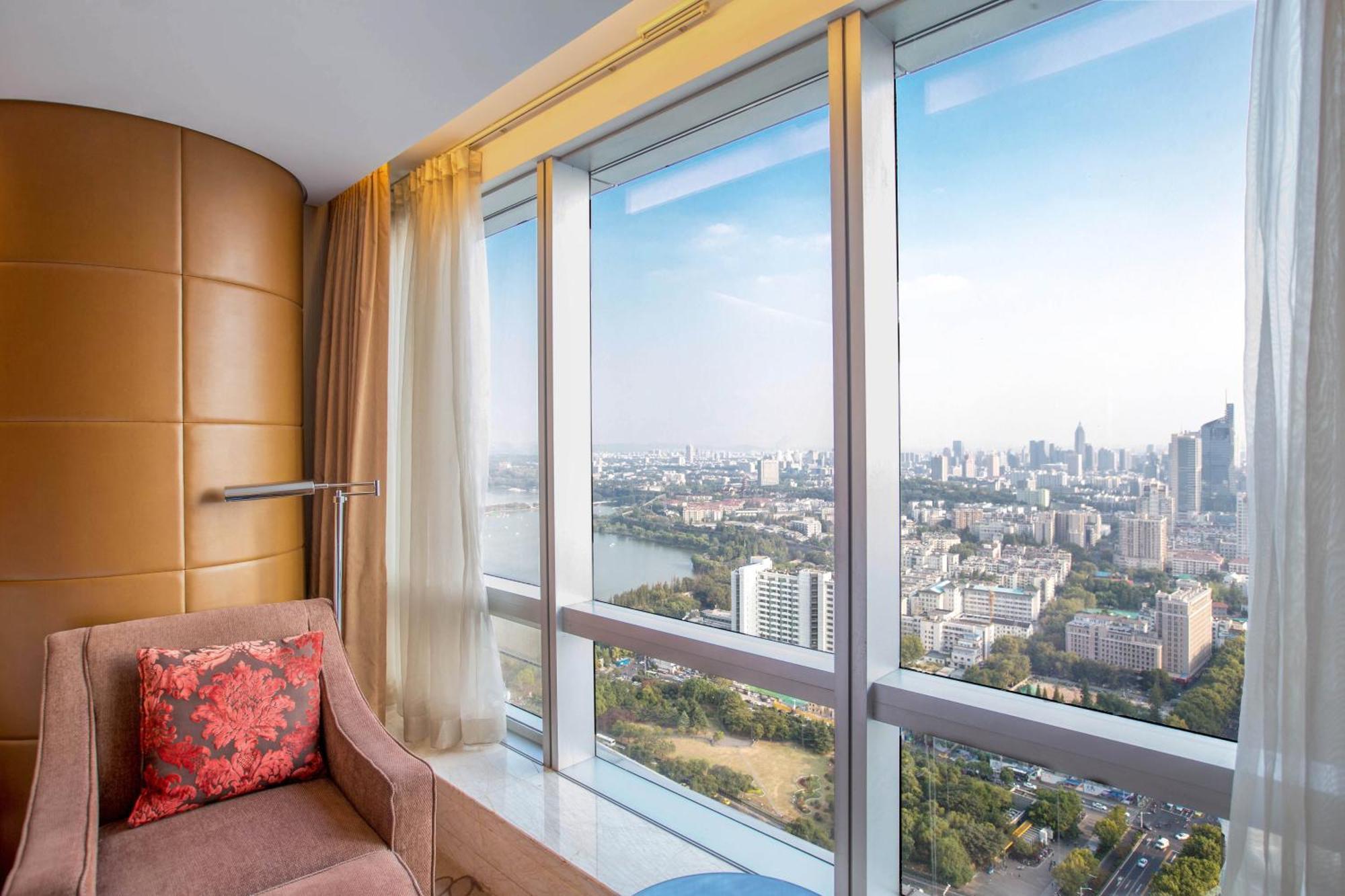 The Westin Nanjing Xuanwu Lake Экстерьер фото